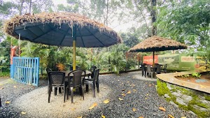 Dam View Restaurant in Padinjarathara, india