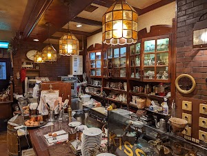 Coffee Bigaku Abe in Matsumoto, japan