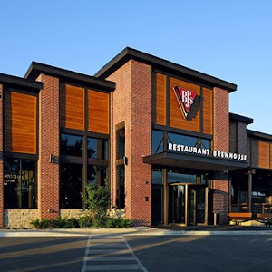 BJ's Restaurant & Brewhouse in Attleboro, united states