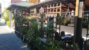 Restaurant Cazare Coziana in Căciulata, romania