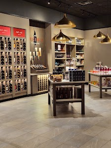 Cooper’s Hawk Winery & Restaurant in Gurnee, united states
