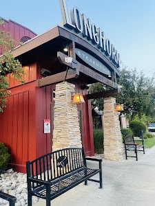 LongHorn Steakhouse in Independence, united states
