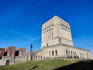 Indiana War Memorial & Museum in Indianapolis, united states