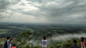 Kurumbalakotta View Point in Padinjarathara, india