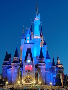 Tokyo Disneyland in Cgi bin, japan