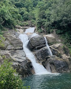 Makkiyad Meenmutty Water Falls in Padinjarathara, india