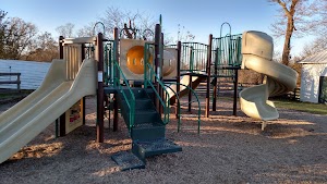 Frying Pan Farm Park - Parking Lot in Dulles, united states