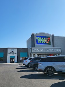 Another Broken Egg Cafe in Sandusky, united states